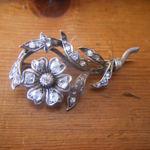 ANTIQUE 2.35CTW OLD MINE CUT DIAMOND 14K WHT GOLD ESTATE FLOWER PIN BROOCH 8.11g - Picture 1 of 6